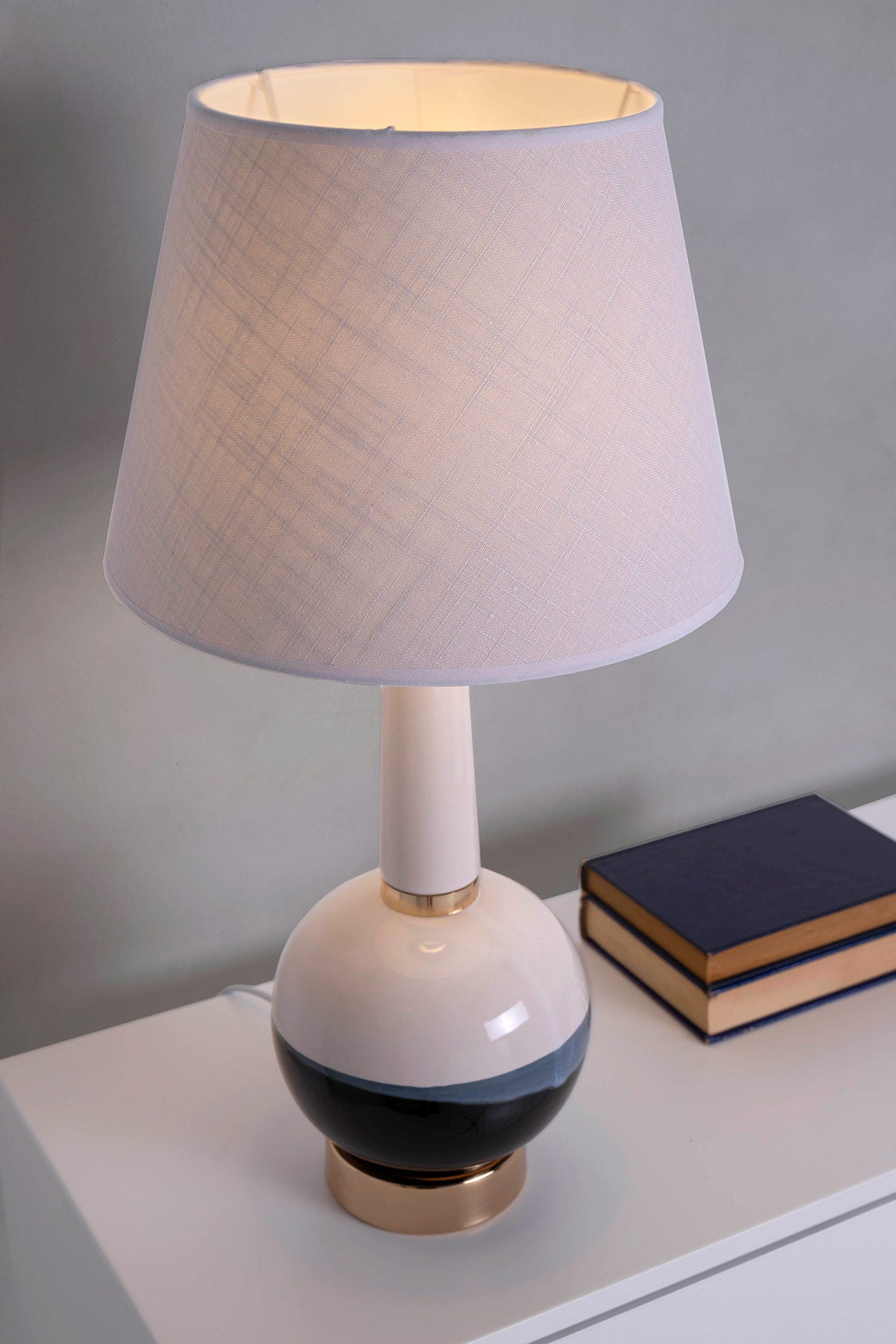 Comprar Lámpara de Sobremesa Duality online en KitMuebles
