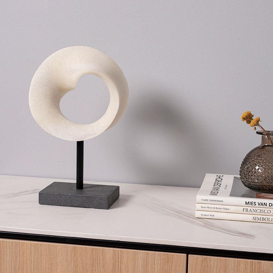 Comprar Escultura Olympia 20x32x9cm online en KitMuebles