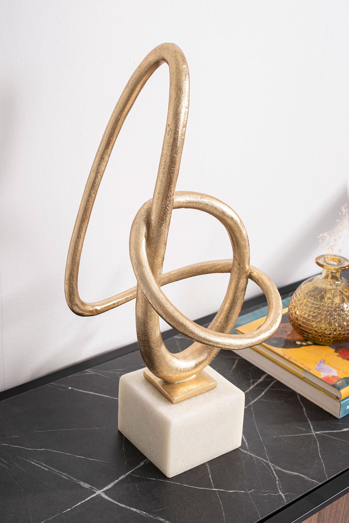 Comprar Escultura Ariadne 22x49x22cm online en KitMuebles