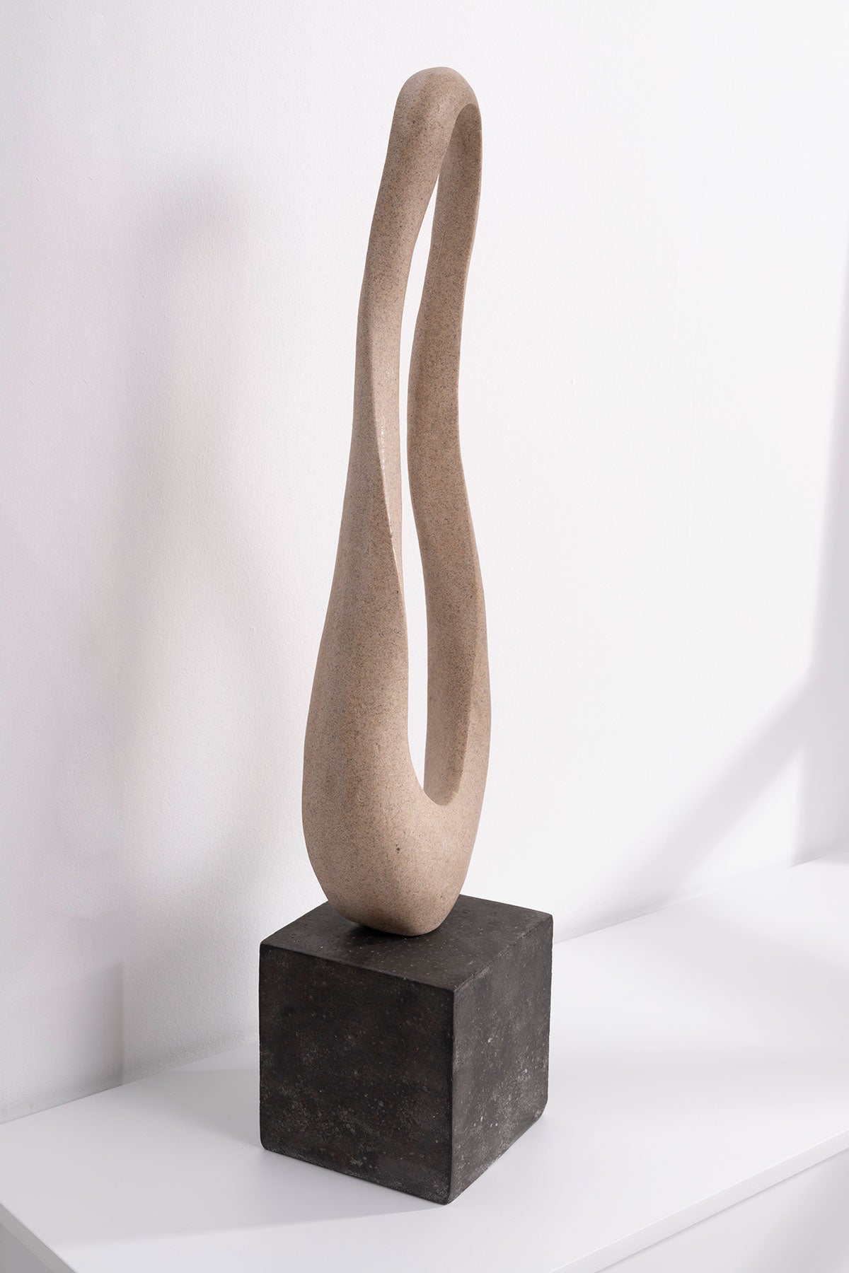 Comprar Escultura Gaia 17x71x15cm online en KitMuebles