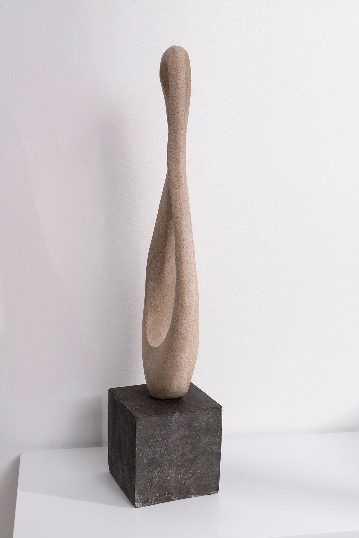 Comprar Escultura Gaia 17x71x15cm online en KitMuebles