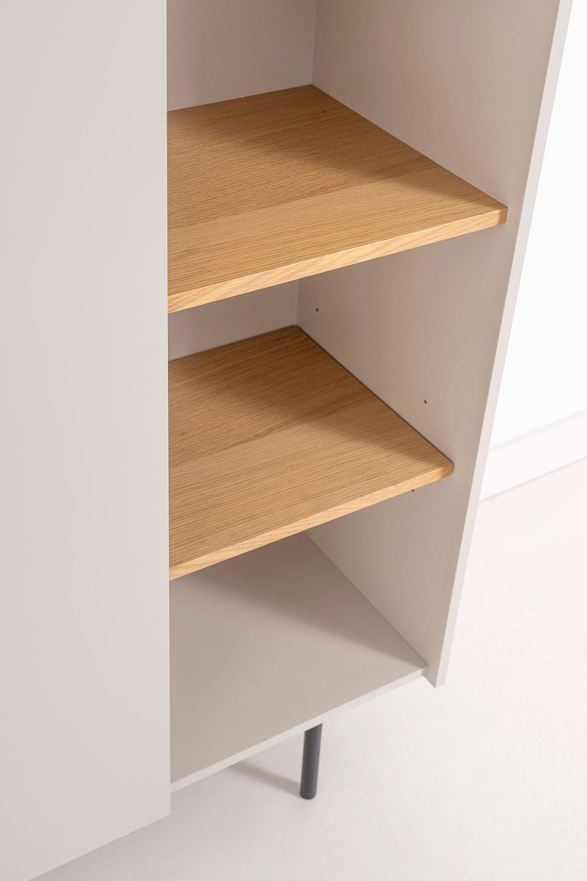 Comprar Vitrina Pol 80x40x130cm online en KitMuebles