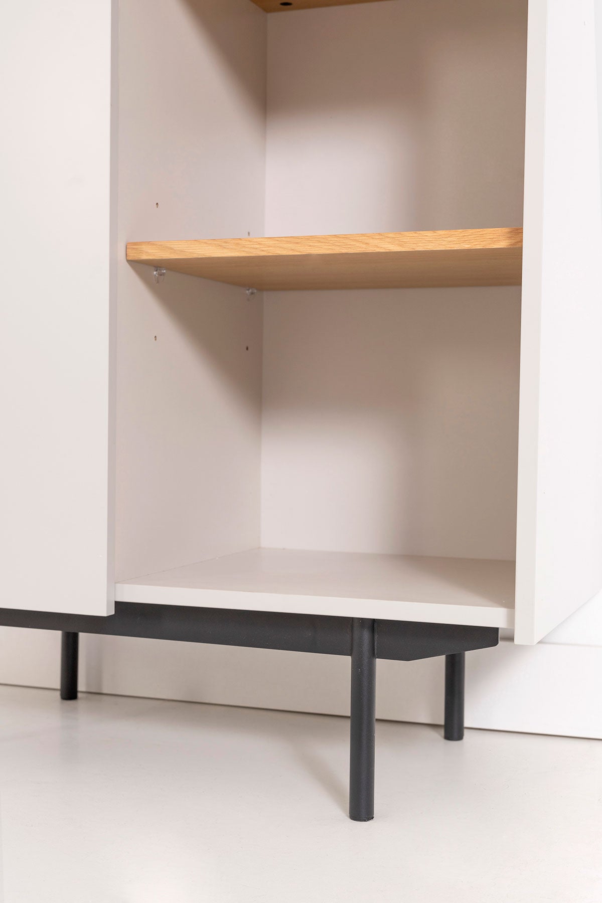 Comprar Vitrina Pol 80x40x130cm online en KitMuebles