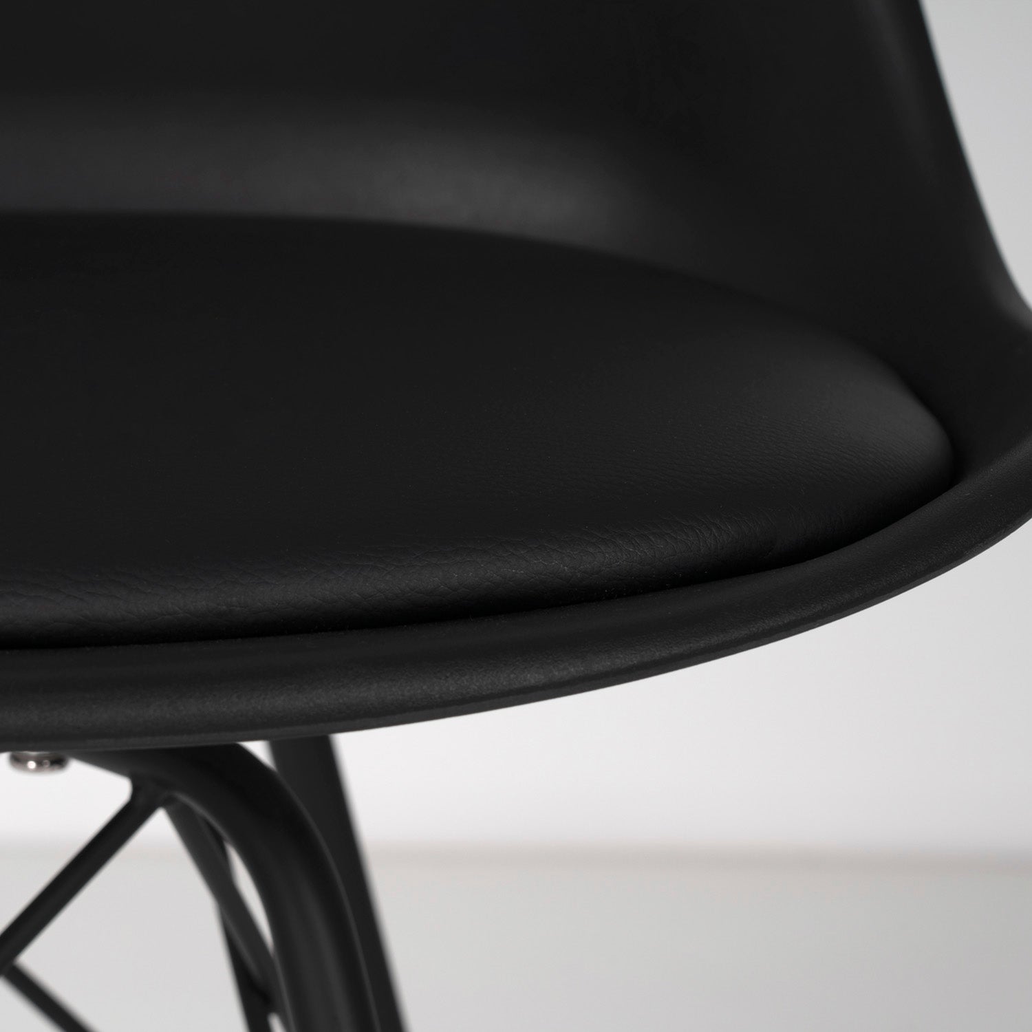 Comprar Silla Kendra online en KitMuebles