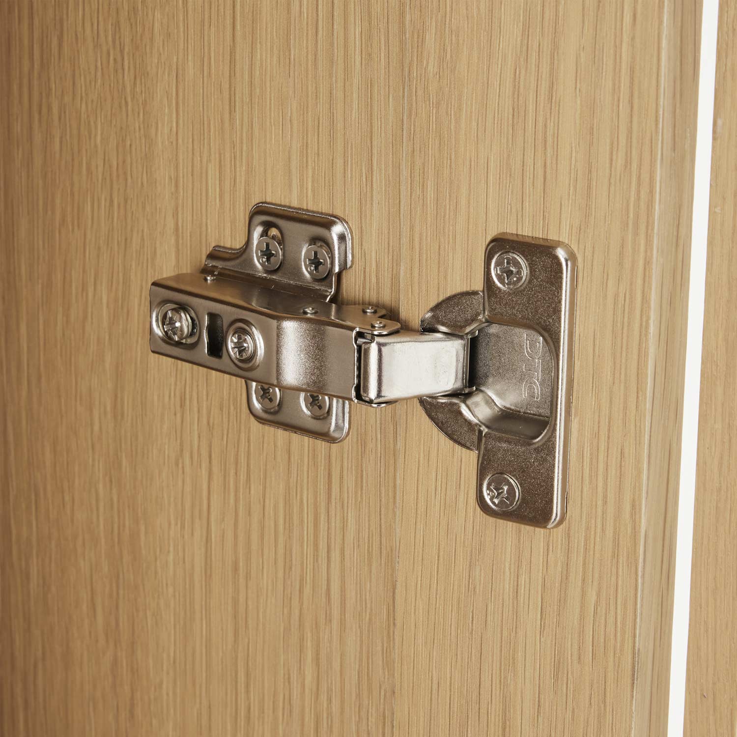Comprar Aparador alto 2 puertas Kauri online en KitMuebles
