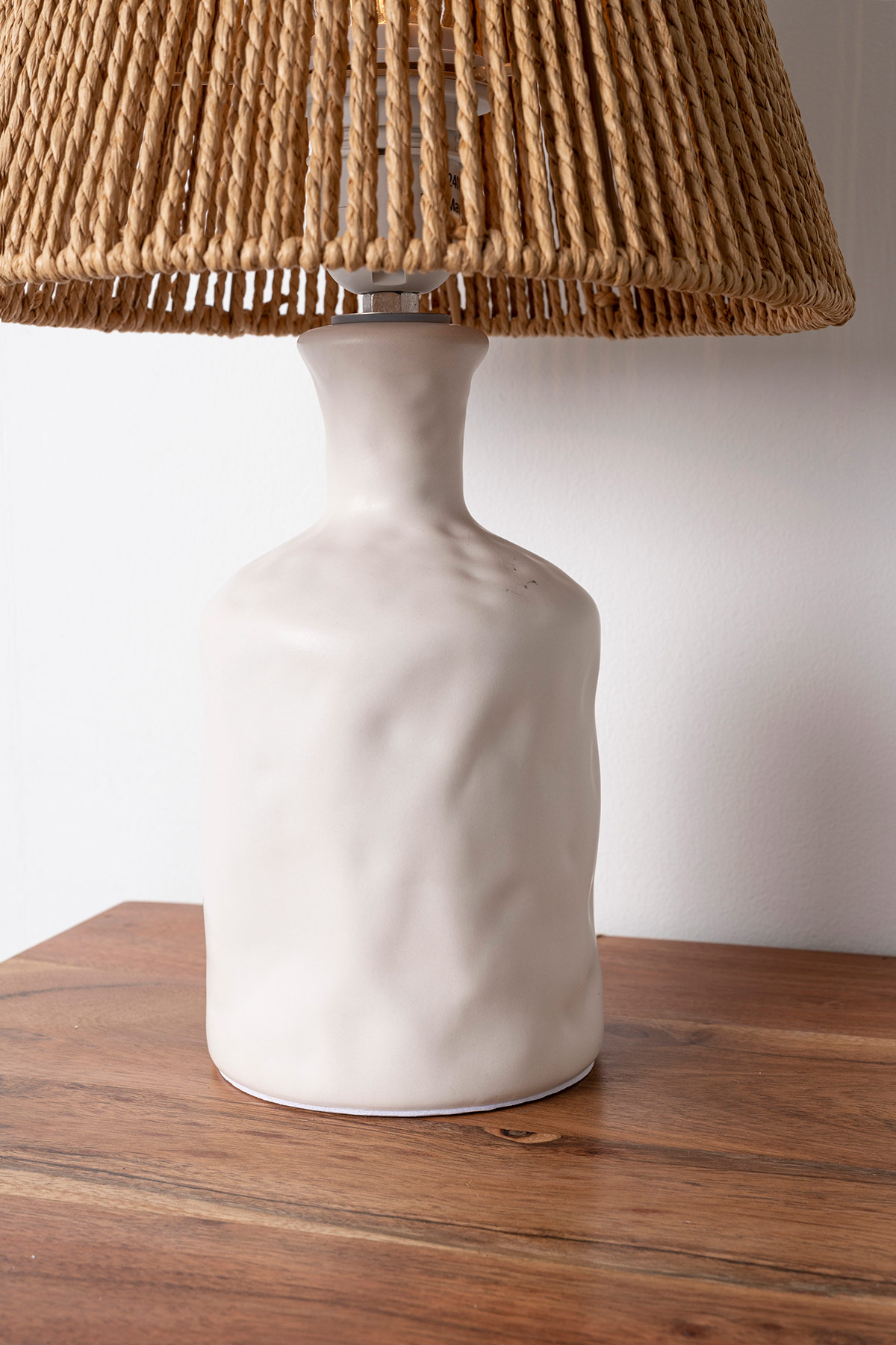 LÁMPARA DE SOBREMESA DE HILO DE PAPEL Y CERÁMICA 25x25x39cm - Imagen 5